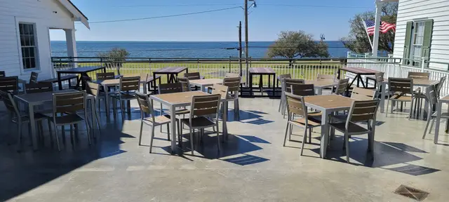 The second-story deck and views of Lake Pontchartrain
