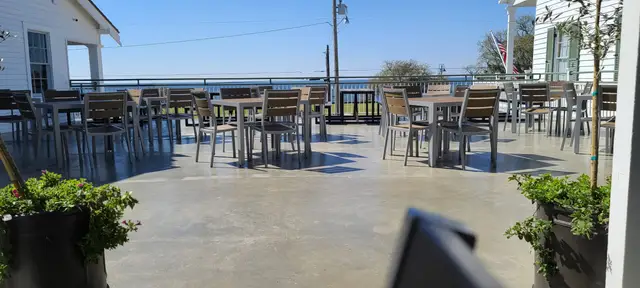 The second-story deck and views of Lake Pontchartrain
